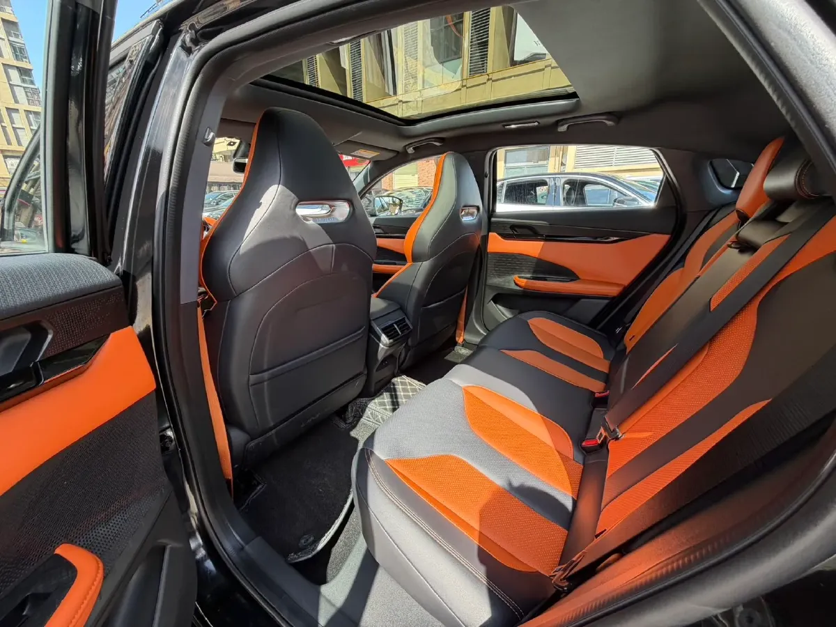 2023 ChangAn UNI-V 1.5T 188HP L4 7DCT,autocango,china used car exporter,china ev exporter,chinese used car exporter,chinese used ev exporter