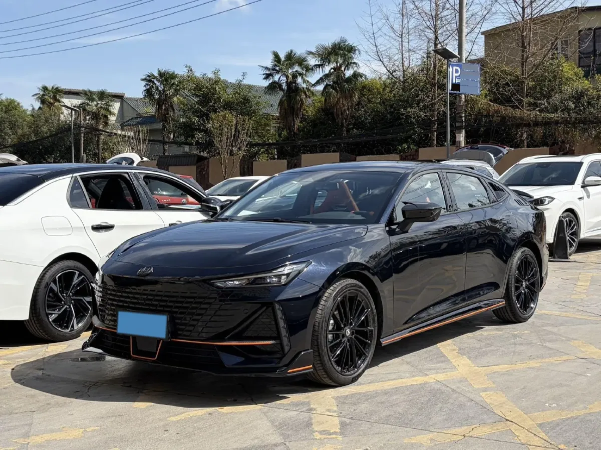 2023 ChangAn UNI-V 1.5T 188HP L4 7DCT,autocango,china used car exporter,china ev exporter,chinese used car exporter,chinese used ev exporter