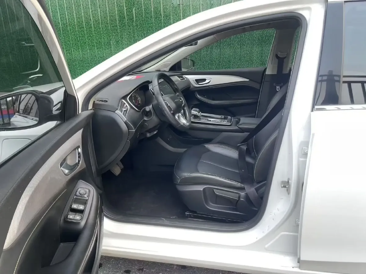 2019 Roewe i6 1.5T 169HP L4 AMT PHEV 9.1KWH,autocango,china used car exporter,china ev exporter,chinese used car exporter,chinese used ev exporter