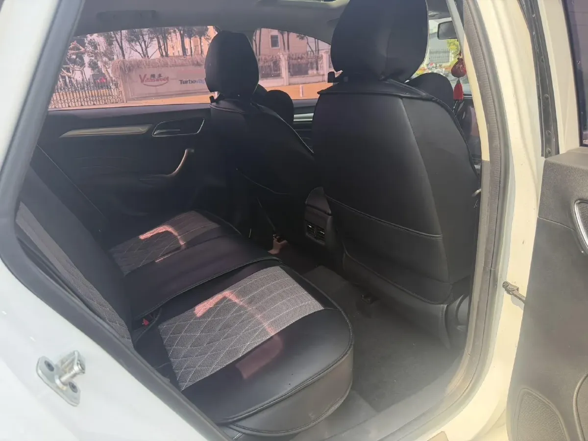 2019 Roewe i6 1.6L 125HP L4 CVT,autocango,china used car exporter,china ev exporter,chinese used car exporter,chinese used ev exporter