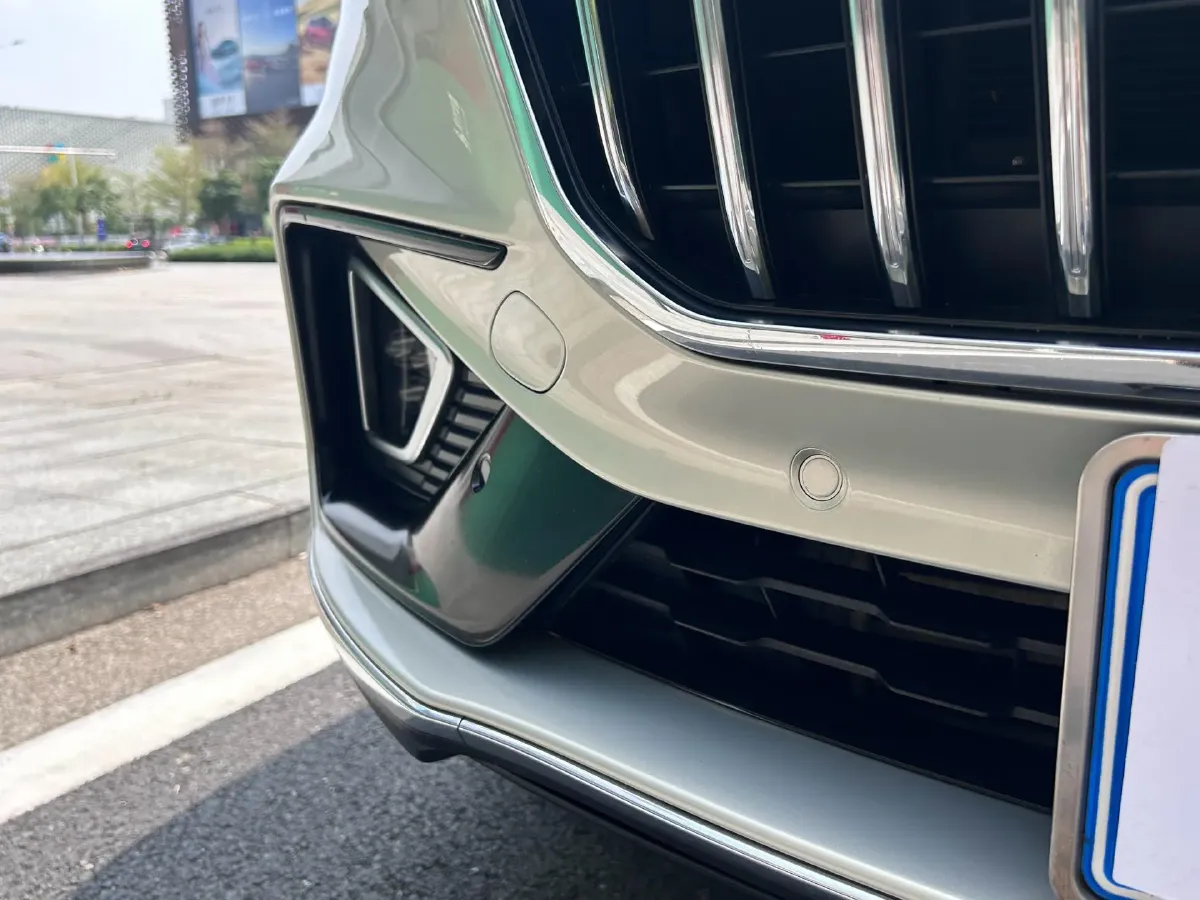 2019 HongQi HS5 2.0T 224HP L4 6AT,autocango,china used car exporter,china ev exporter,chinese used car exporter,chinese used ev exporter