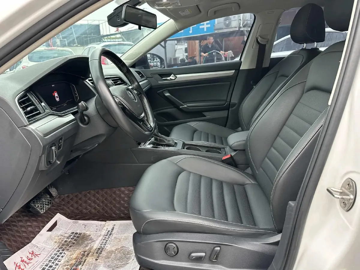 2021 Volkswagen T-Roc 1.4T 150HP L4 7DCT,autocango,china used car exporter,china ev exporter,chinese used car exporter,chinese used ev exporter