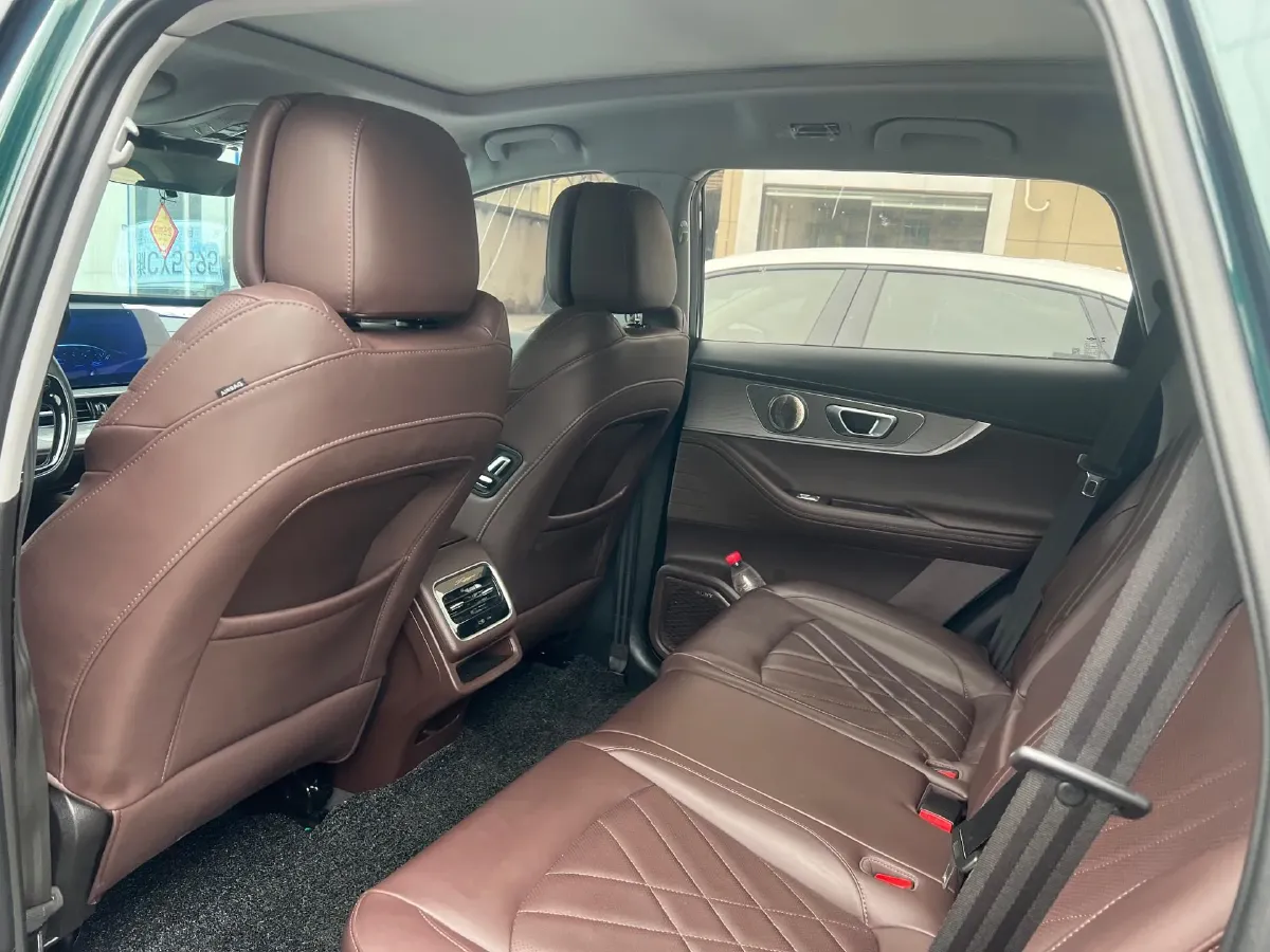 2022 Chery Tiggo 8 PRO 1.6T 197HP L4 7DCT,autocango,china used car exporter,china ev exporter,chinese used car exporter,chinese used ev exporter