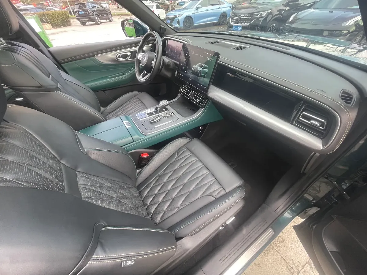 2022 GAC Trumpchi GS8 2.0T 252HP L4 8AT,autocango,china used car exporter,china ev exporter,chinese used car exporter,chinese used ev exporter