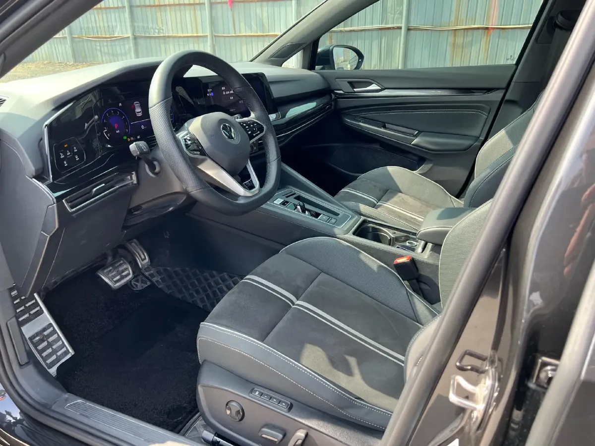 2023 Volkswagen Golf 1.4T 150HP L4 7DCT,autocango,china used car exporter,china ev exporter,chinese used car exporter,chinese used ev exporter