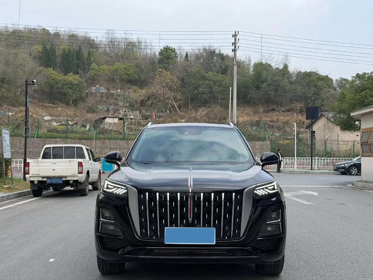 2023 HongQi HS5 2.0T 252HP L4 8AT,autocango,china used car exporter,china ev exporter,chinese used car exporter,chinese used ev exporter
