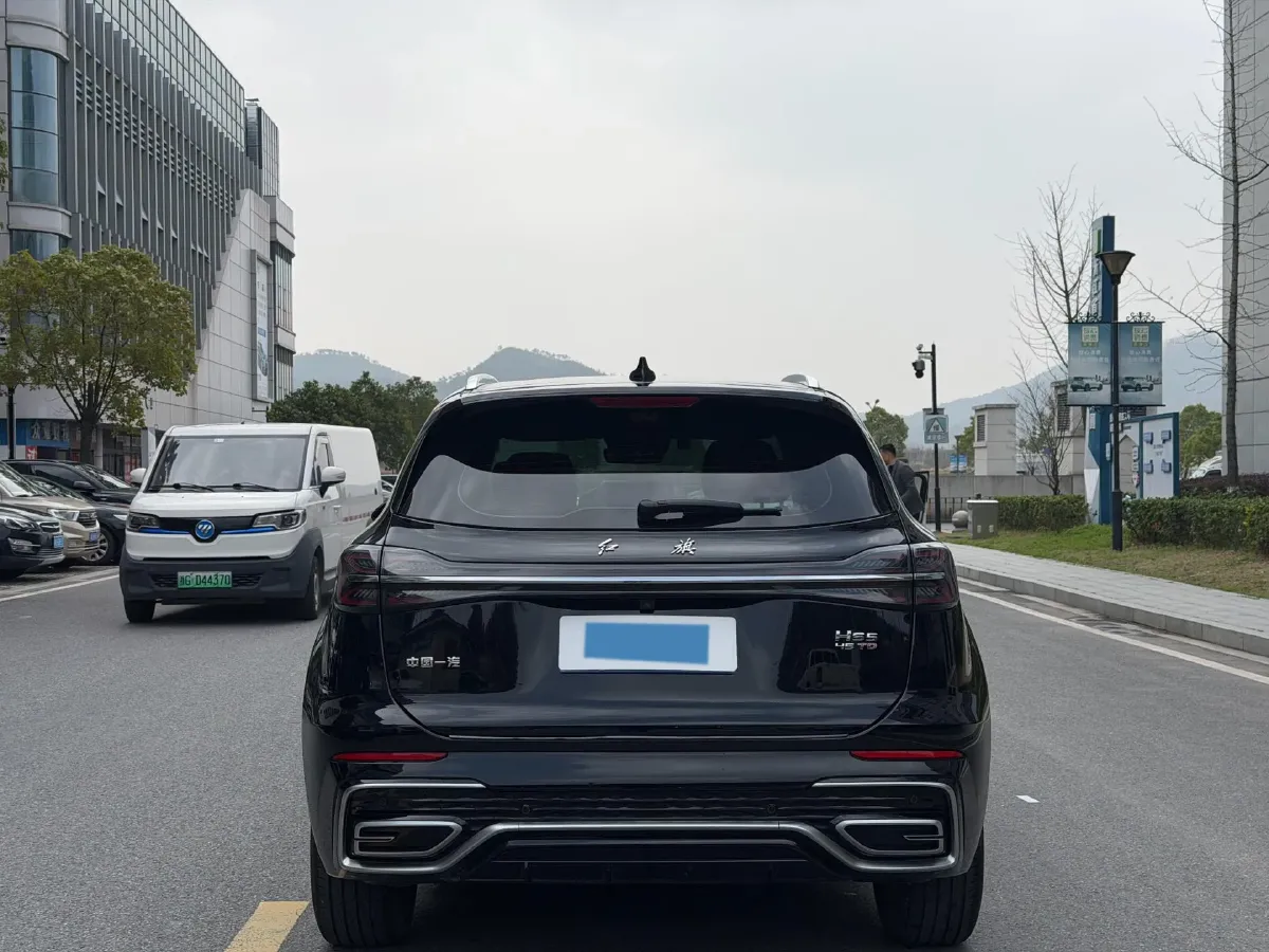 2023 HongQi HS5 2.0T 252HP L4 8AT,autocango,china used car exporter,china ev exporter,chinese used car exporter,chinese used ev exporter