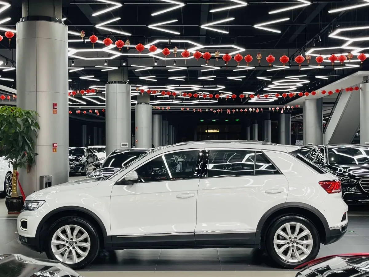 2021 Volkswagen T-Roc 1.4T 150HP L4 7DCT,autocango,china used car exporter,china ev exporter,chinese used car exporter,chinese used ev exporter