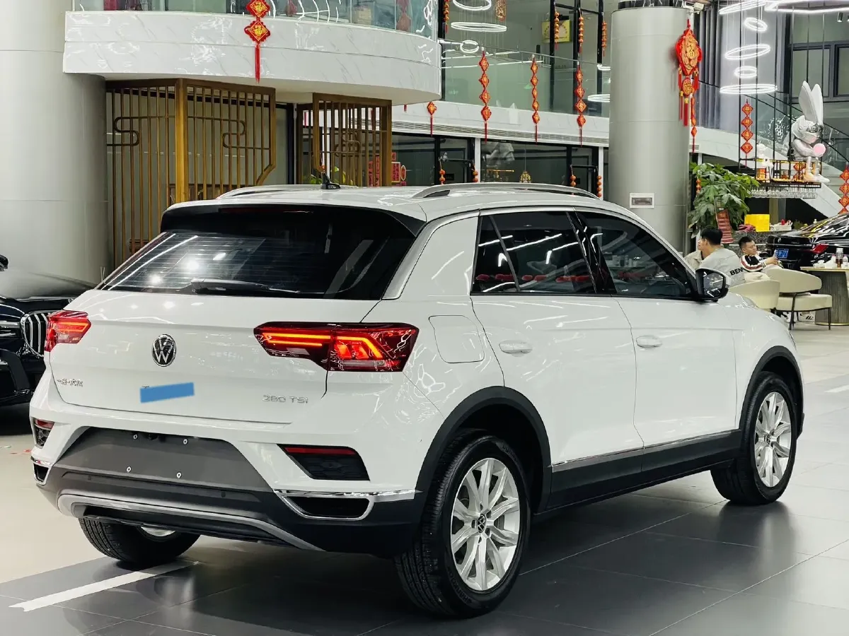 2021 Volkswagen T-Roc 1.4T 150HP L4 7DCT,autocango,china used car exporter,china ev exporter,chinese used car exporter,chinese used ev exporter