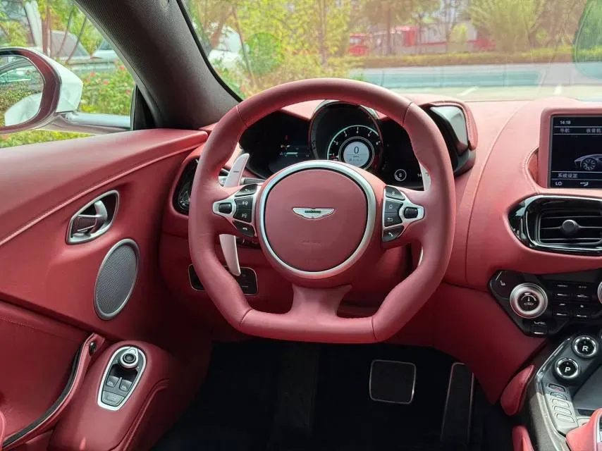 2023 Aston Martin V8 Vantage 4.0T 510HP V8 8AT,autocango,china used car exporter,china ev exporter,chinese used car exporter,chinese used ev exporter