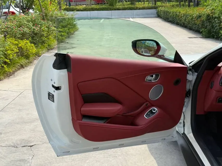 2023 Aston Martin V8 Vantage 4.0T 510HP V8 8AT,autocango,china used car exporter,china ev exporter,chinese used car exporter,chinese used ev exporter