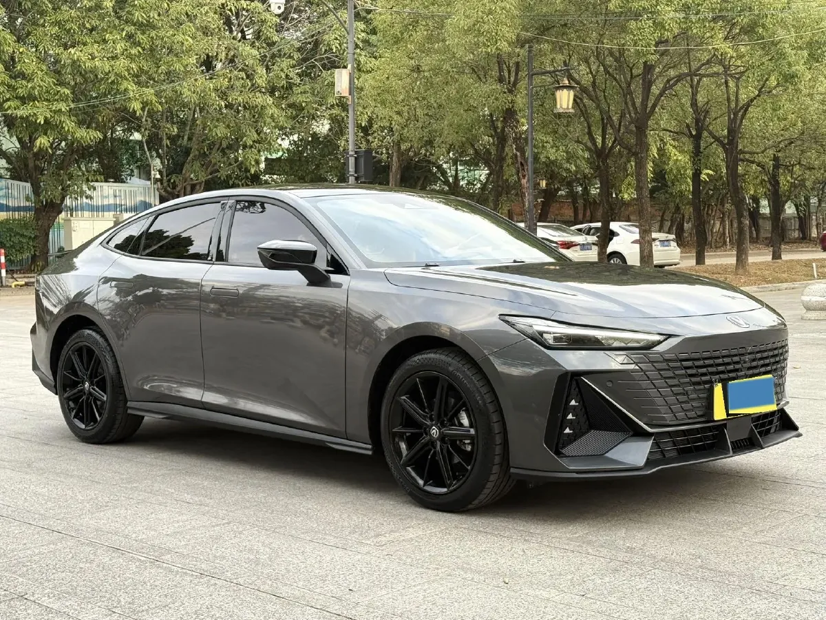 2023 ChangAn UNI-V 1.5T 188HP L4 7DCT,autocango,china used car exporter,china ev exporter,chinese used car exporter,chinese used ev exporter