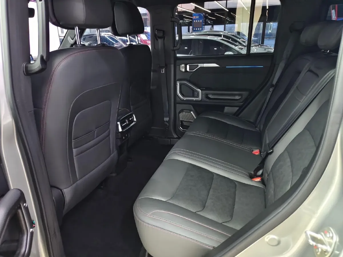 2024 Jetour ShanHai TravellerC-DM 1.5T 156HP L4 3DHT PHEV 43.24KWH,autocango,china used car exporter,china ev exporter,chinese used car exporter,chinese used ev exporter