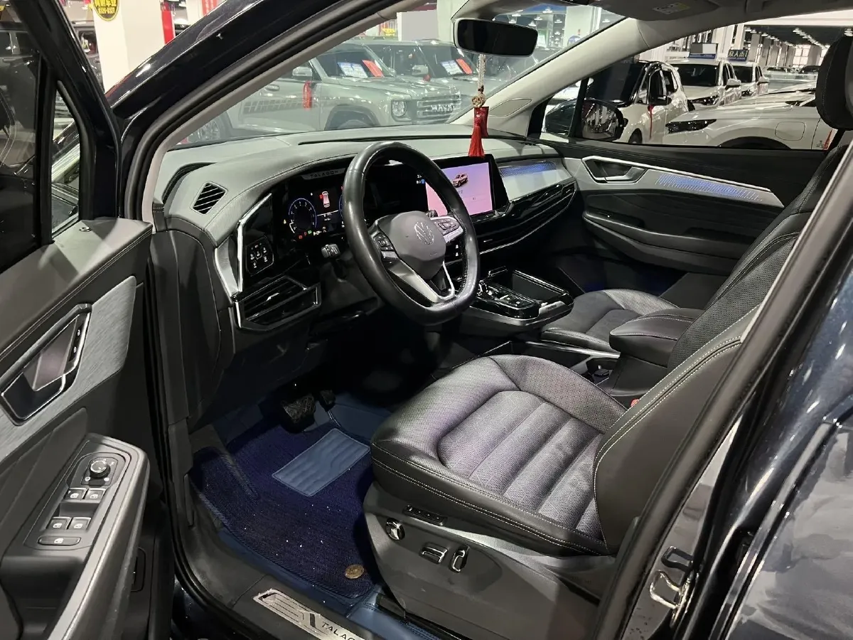 2021 Volkswagen Talagon 2.0T 220HP L4 7DCT,autocango,china used car exporter,china ev exporter,chinese used car exporter,chinese used ev exporter