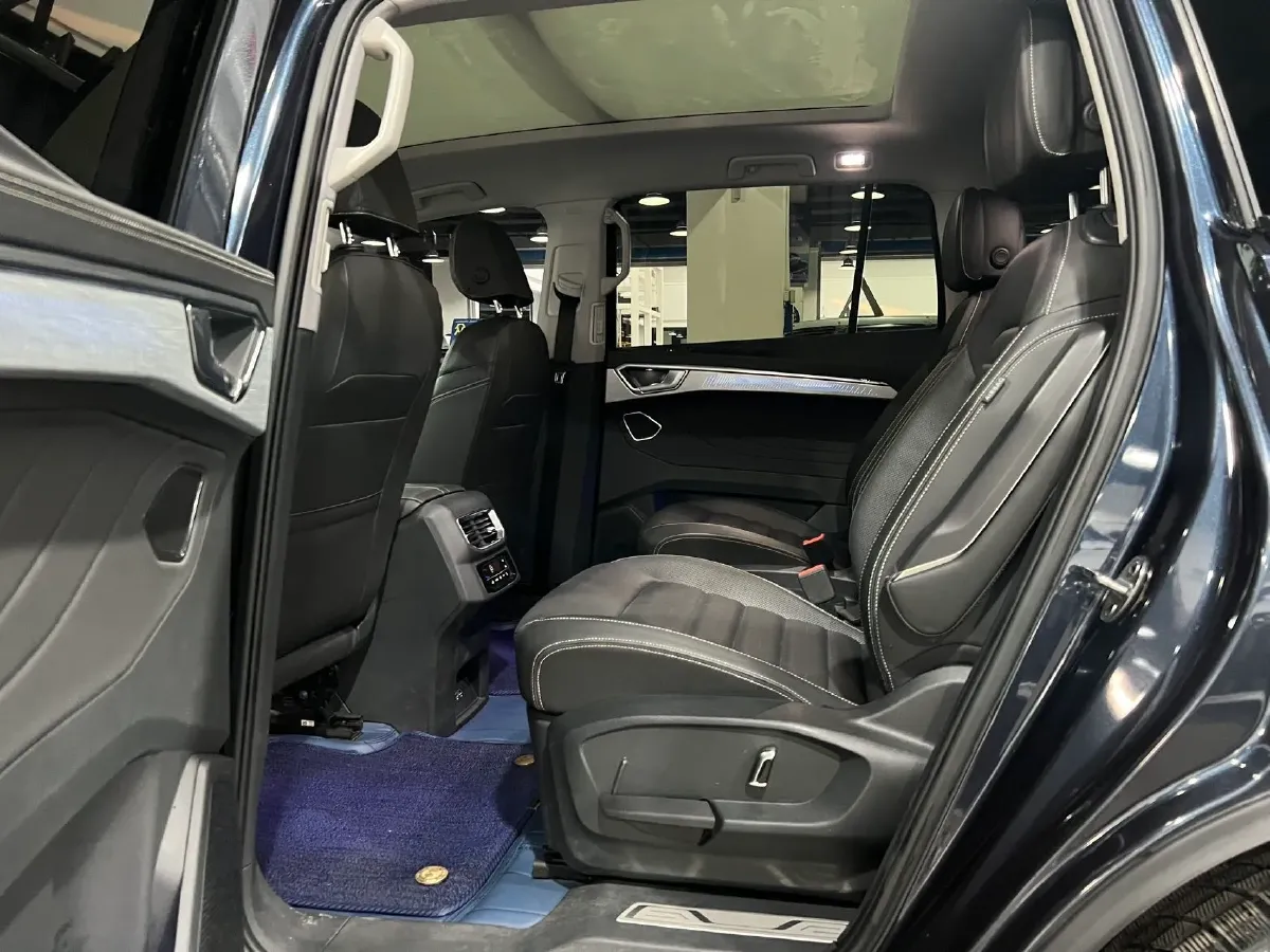 2021 Volkswagen Talagon 2.0T 220HP L4 7DCT,autocango,china used car exporter,china ev exporter,chinese used car exporter,chinese used ev exporter