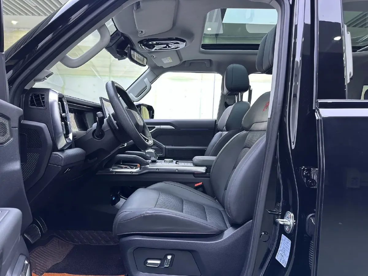 2023 Jetour Traveller 2.0T 254HP L4 7DCT,autocango,china used car exporter,china ev exporter,chinese used car exporter,chinese used ev exporter