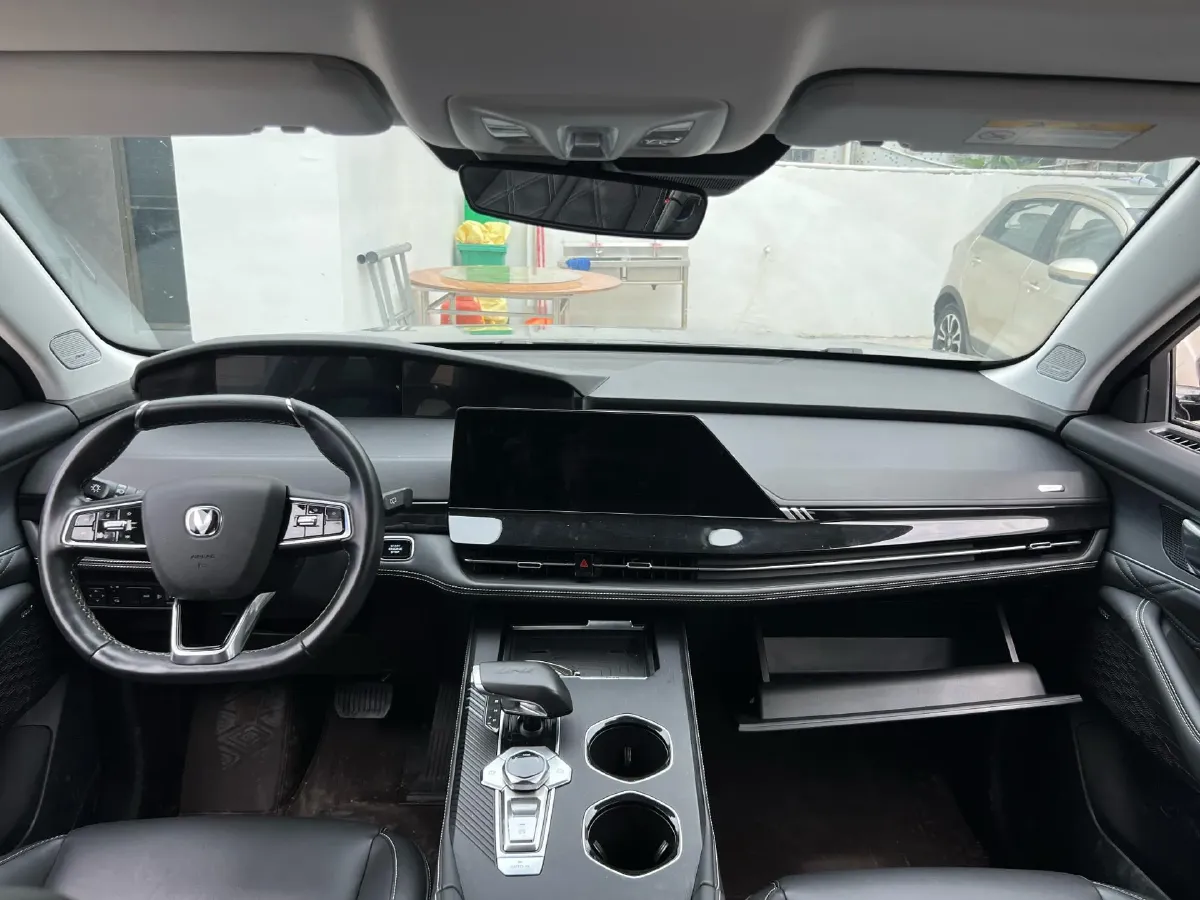 2024 ChangAn UNI-K 2.0T 233HP L4 8AT,autocango,china used car exporter,china ev exporter,chinese used car exporter,chinese used ev exporter