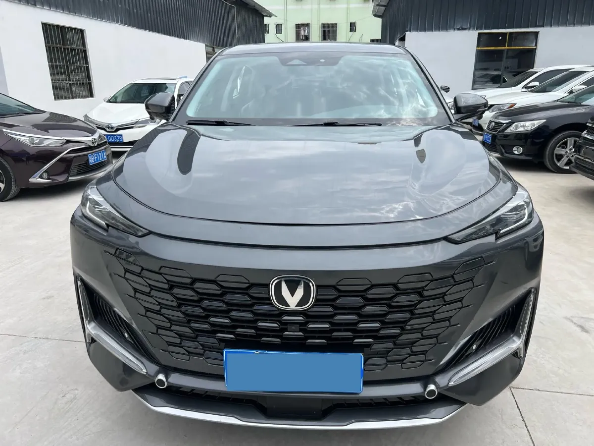 2024 ChangAn UNI-K 2.0T 233HP L4 8AT,autocango,china used car exporter,china ev exporter,chinese used car exporter,chinese used ev exporter