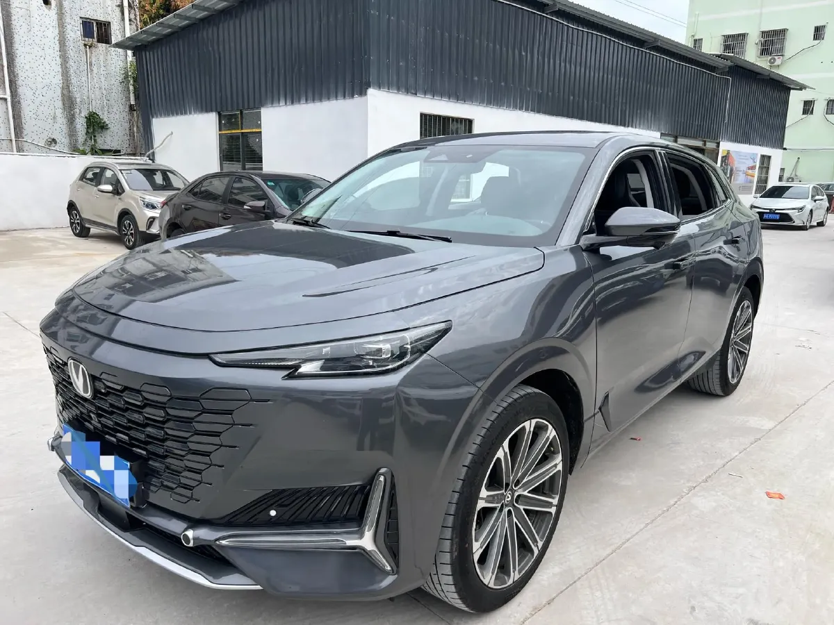 2024 ChangAn UNI-K 2.0T 233HP L4 8AT,autocango,china used car exporter,china ev exporter,chinese used car exporter,chinese used ev exporter