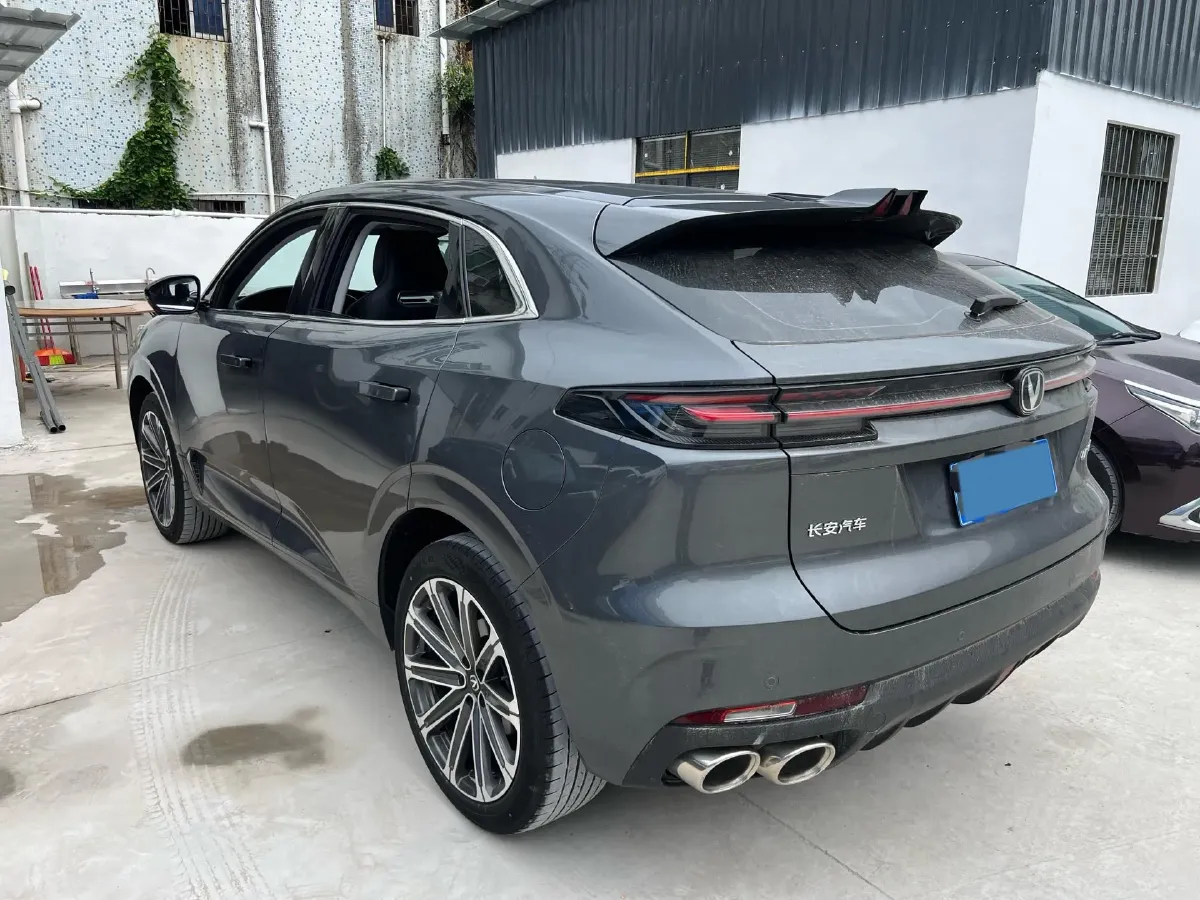 2024 ChangAn UNI-K 2.0T 233HP L4 8AT,autocango,china used car exporter,china ev exporter,chinese used car exporter,chinese used ev exporter