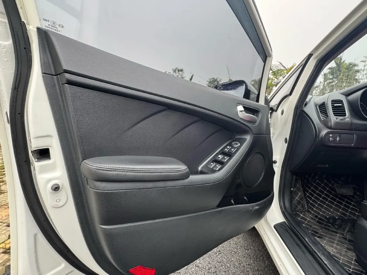 2017 Kia K3 1.6L 128HP L4 6AT,autocango,china used car exporter,china ev exporter,chinese used car exporter,chinese used ev exporter