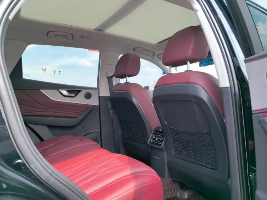 2025 HongQi HS5 2.0T 252HP L4 8AT,autocango,china used car exporter,china ev exporter,chinese used car exporter,chinese used ev exporter