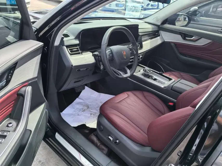 2025 HongQi HS5 2.0T 252HP L4 8AT,autocango,china used car exporter,china ev exporter,chinese used car exporter,chinese used ev exporter