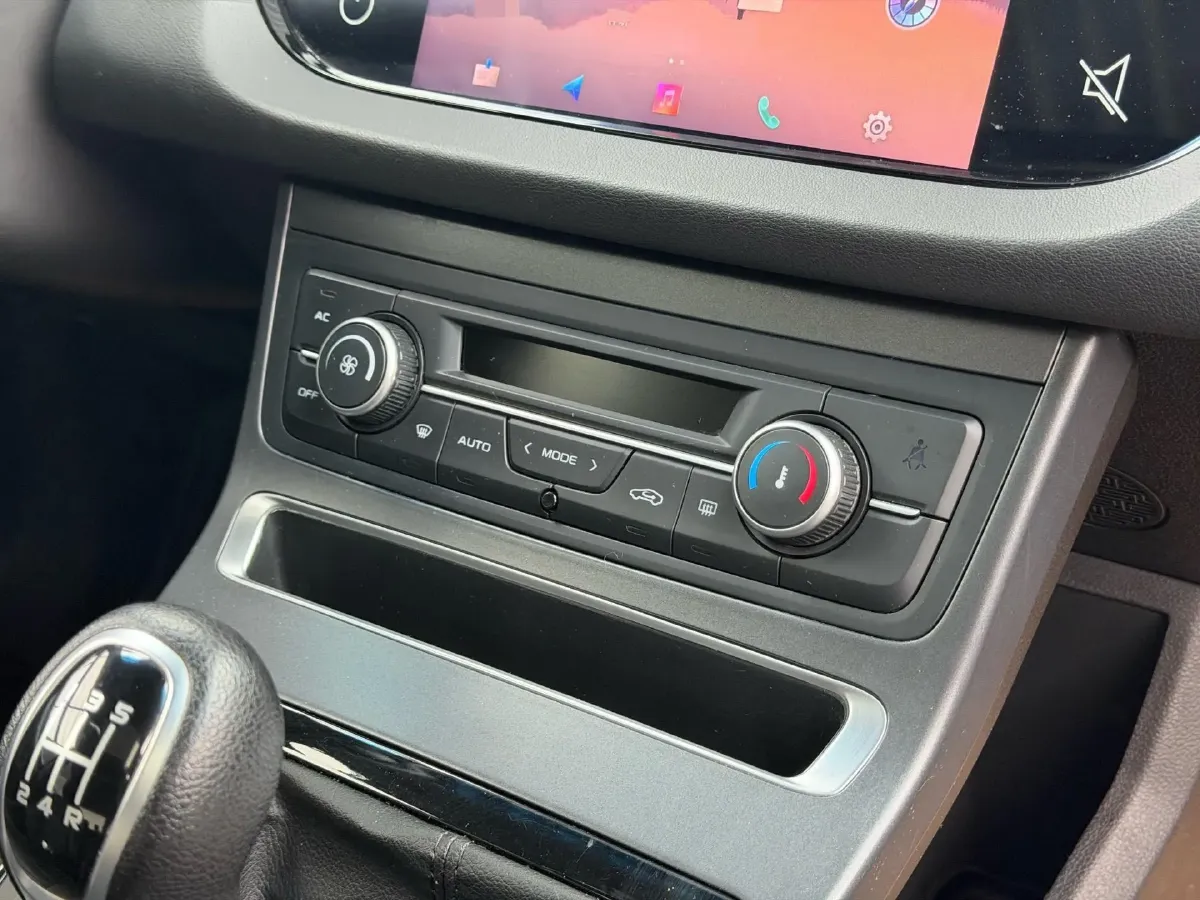 2019 Geely Emgrand 1.5L 109HP L4 5MT,autocango,china used car exporter,china ev exporter,chinese used car exporter,chinese used ev exporter