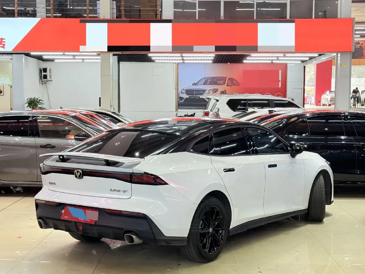 2023 ChangAn UNI-V 1.5T 188HP L4 7DCT,autocango,china used car exporter,china ev exporter,chinese used car exporter,chinese used ev exporter