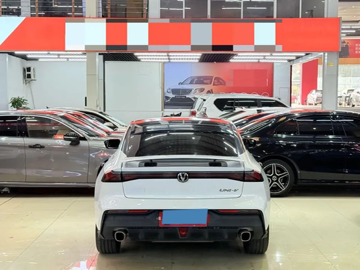 2023 ChangAn UNI-V 1.5T 188HP L4 7DCT,autocango,china used car exporter,china ev exporter,chinese used car exporter,chinese used ev exporter