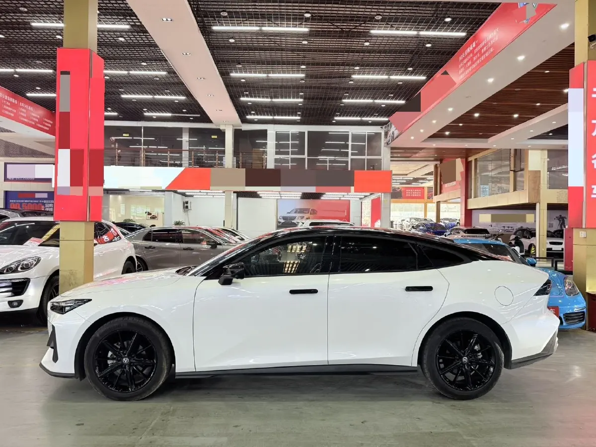 2023 ChangAn UNI-V 1.5T 188HP L4 7DCT,autocango,china used car exporter,china ev exporter,chinese used car exporter,chinese used ev exporter
