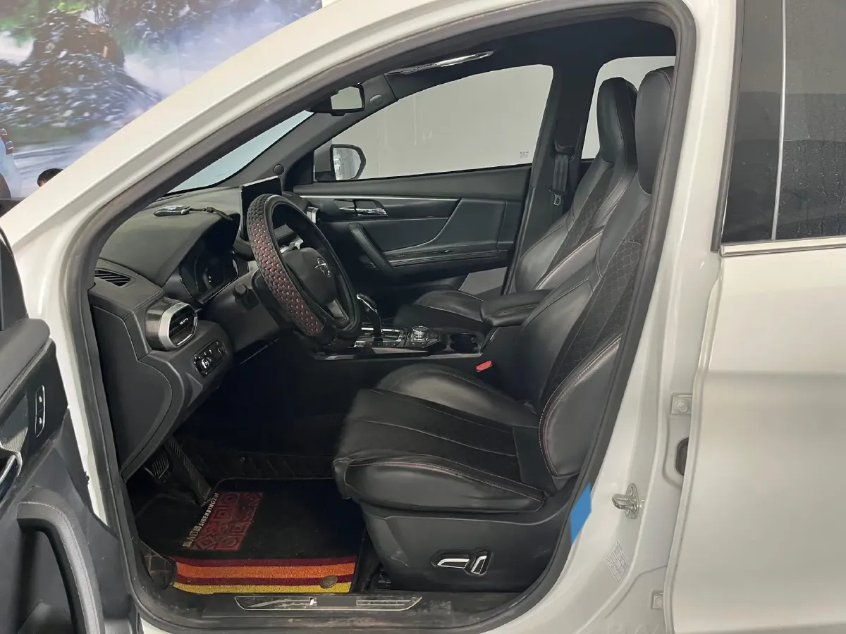 2020 HaiMa 8S 1.6T 195HP L4 6AT,autocango,china used car exporter,china ev exporter,chinese used car exporter,chinese used ev exporter