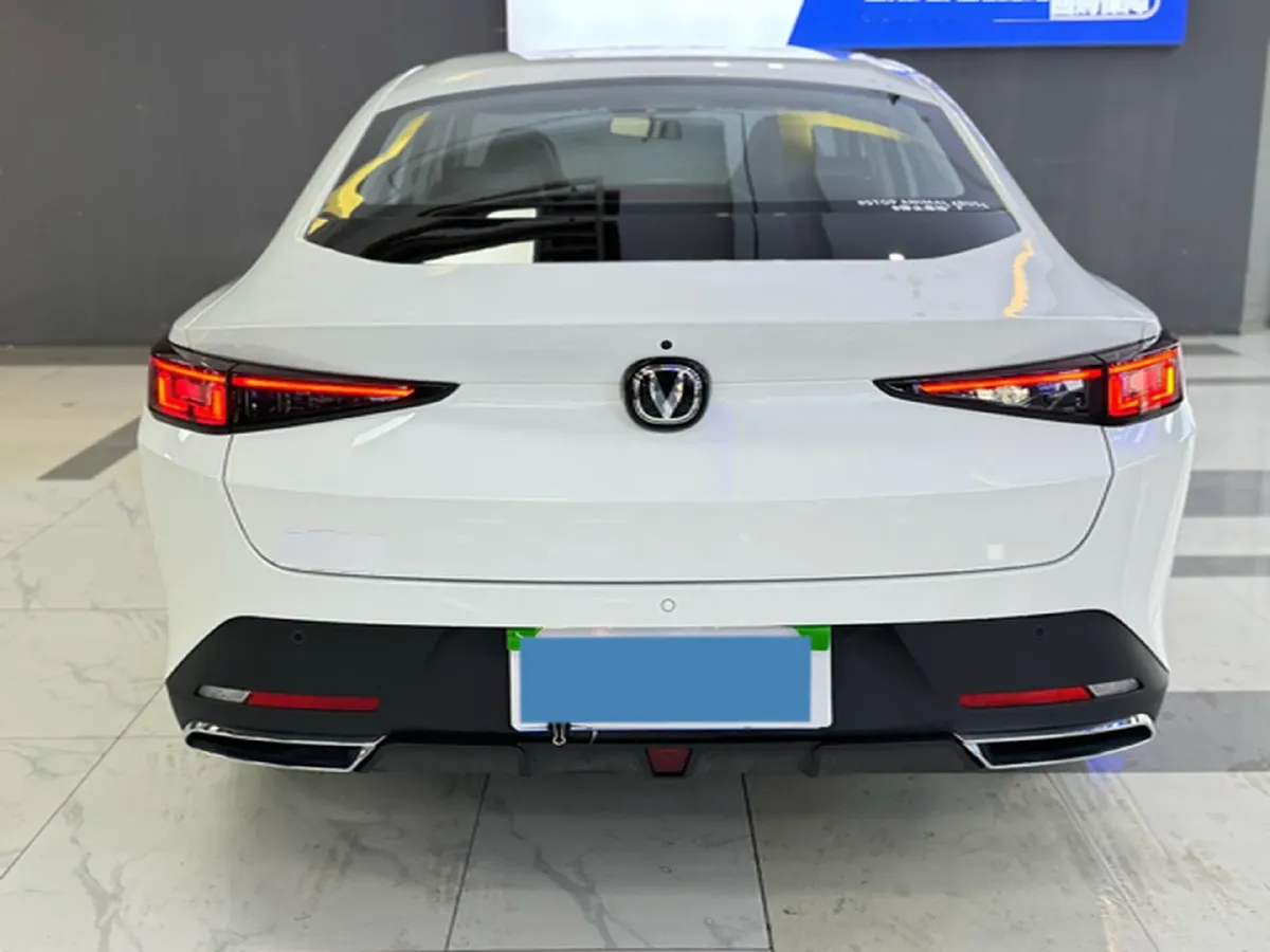 2024 ChangAn Eado 1.5T 170HP L4 7DCT,autocango,china used car exporter,china ev exporter,chinese used car exporter,chinese used ev exporter