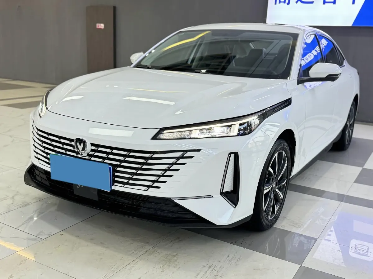 2024 ChangAn Eado 1.5T 170HP L4 7DCT,autocango,china used car exporter,china ev exporter,chinese used car exporter,chinese used ev exporter