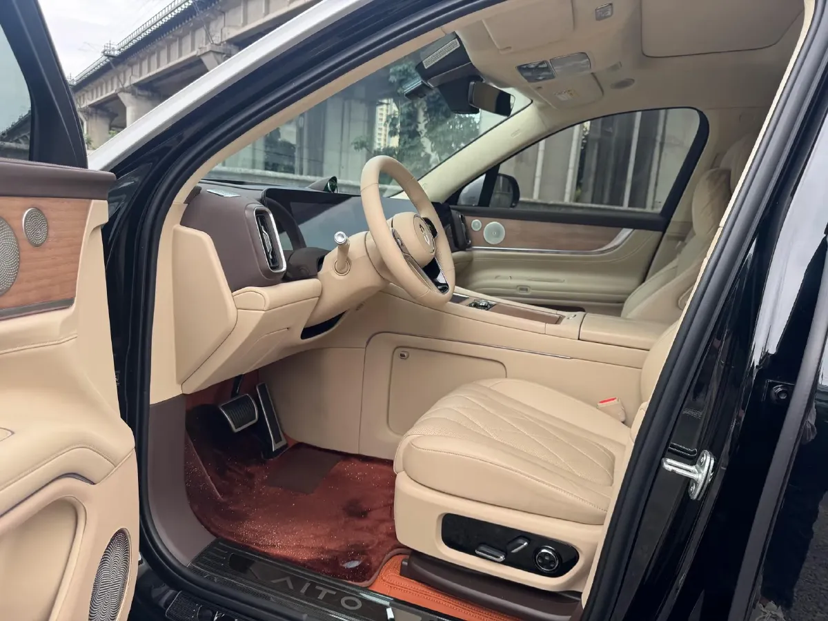 2024 AITO AITO M9 1.5T 152HP L4 REEV 52KWH,autocango,china used car exporter,china ev exporter,chinese used car exporter,chinese used ev exporter