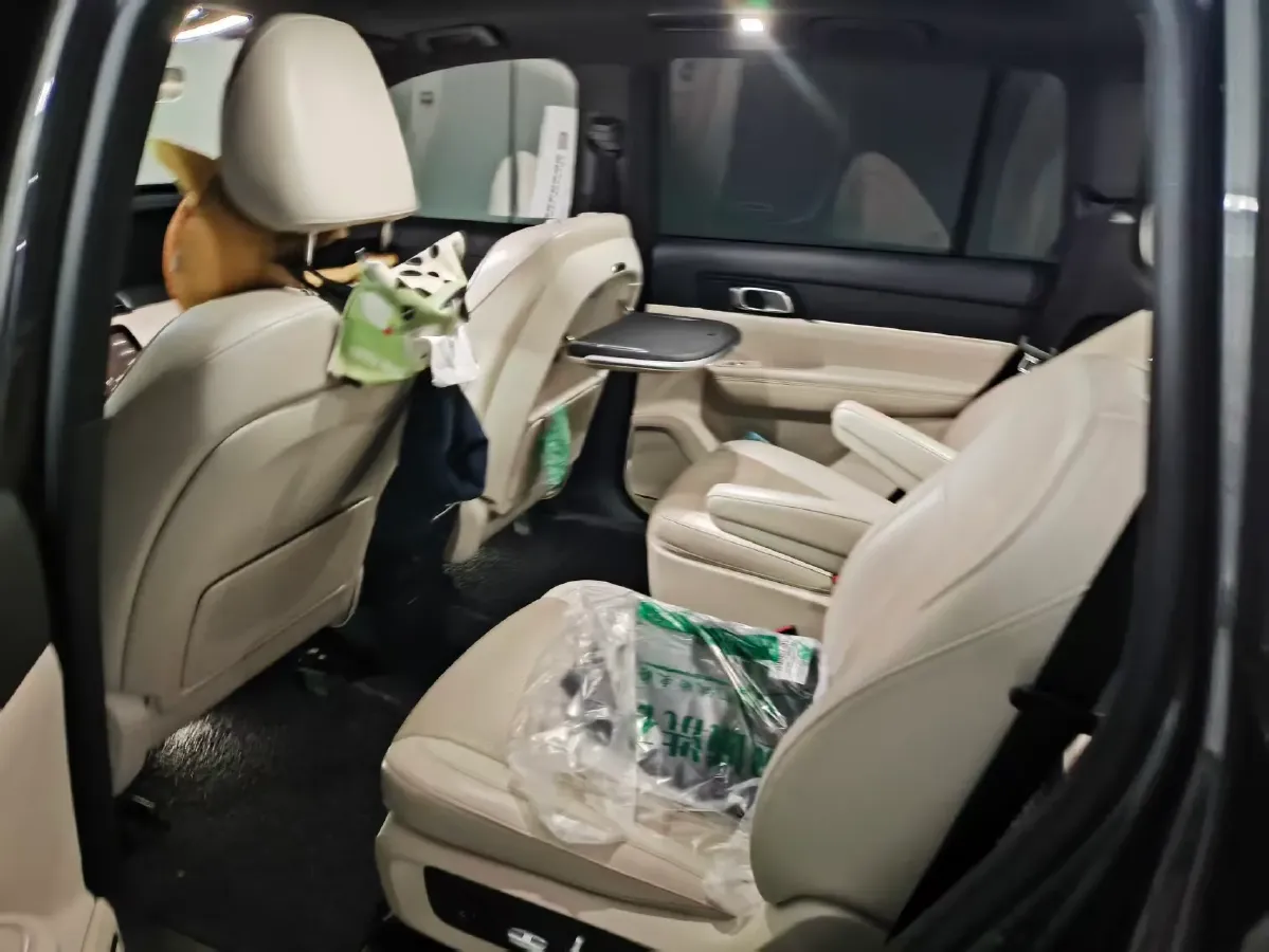 2020 Li ONE Range Extended 131HP REEV 40.5KWH,autocango,china used car exporter,china ev exporter,chinese used car exporter,chinese used ev exporter