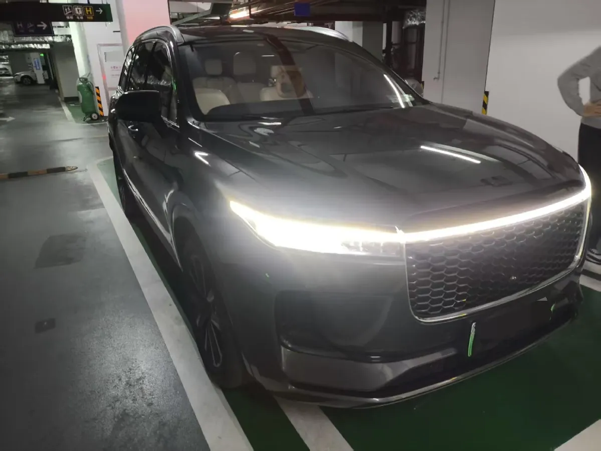 2020 Li ONE Range Extended 131HP REEV 40.5KWH,autocango,china used car exporter,china ev exporter,chinese used car exporter,chinese used ev exporter