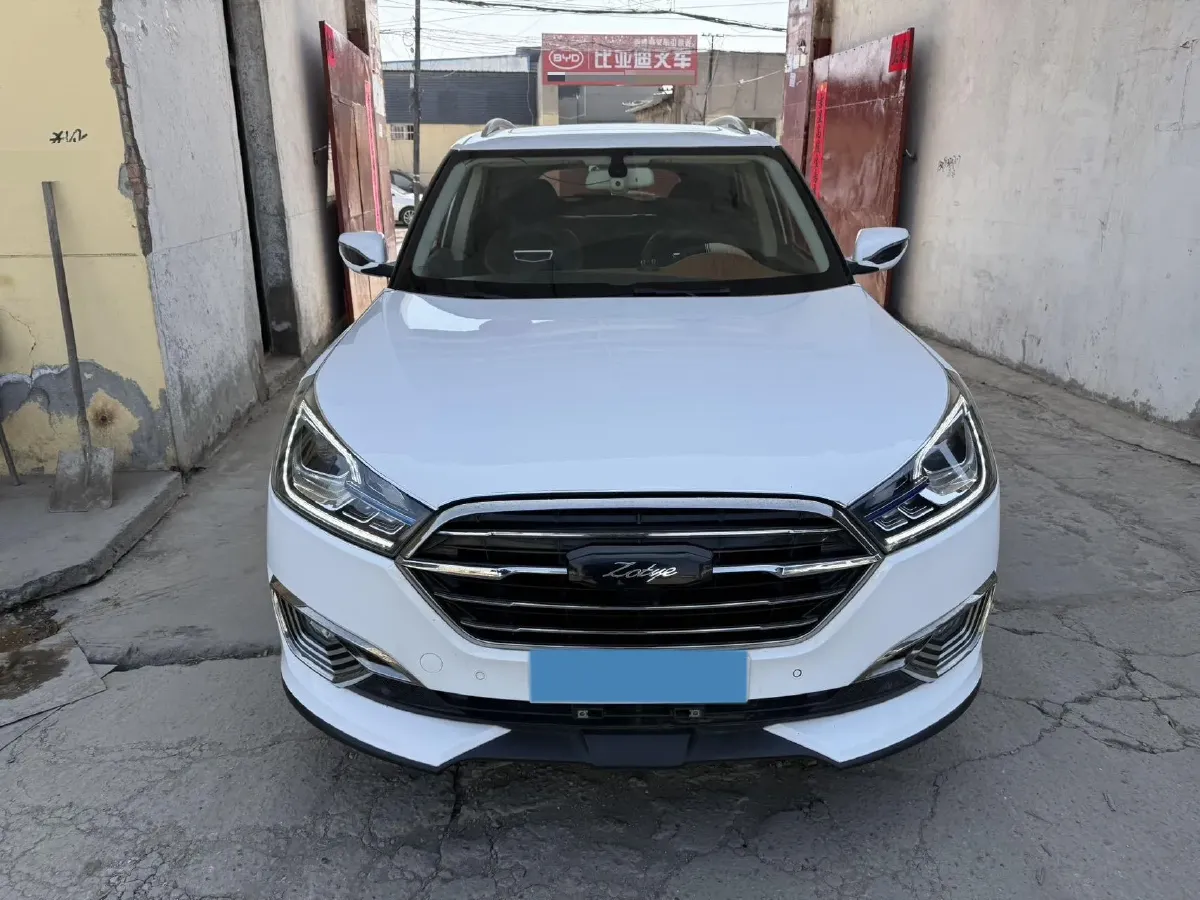 2017 Zotye T300 1.5T 144HP L4 CVT,autocango,china used car exporter,china ev exporter,chinese used car exporter,chinese used ev exporter