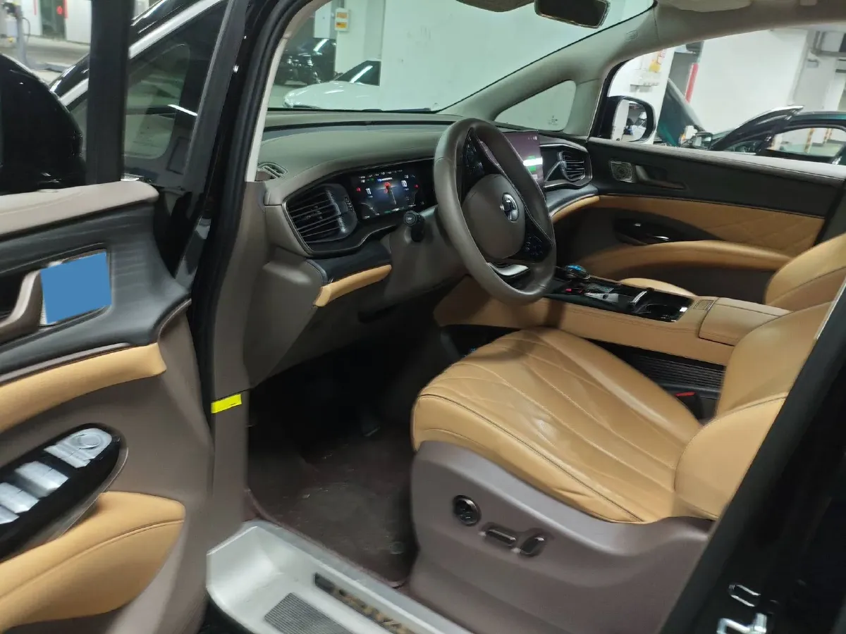 2022 Mercedes-Benz GLC Class 2.0T 197HP L4 9AT,autocango,china used car exporter,china ev exporter,chinese used car exporter,chinese used ev exporter