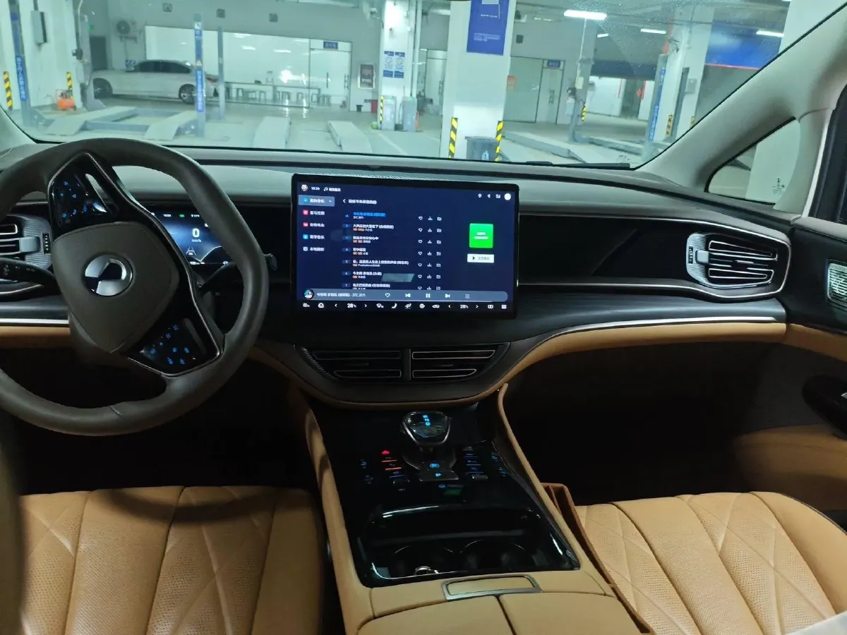 2022 Mercedes-Benz GLC Class 2.0T 197HP L4 9AT,autocango,china used car exporter,china ev exporter,chinese used car exporter,chinese used ev exporter