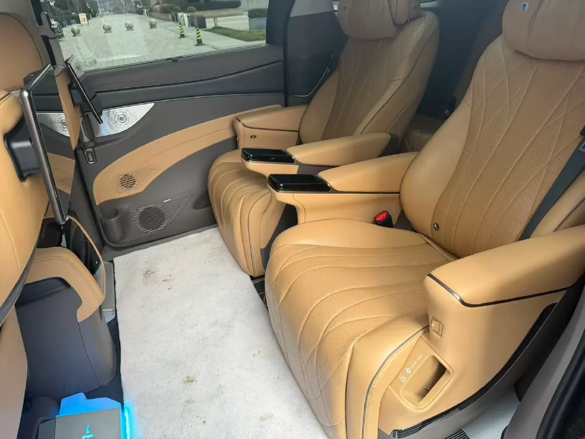 2022 Mercedes-Benz GLC Class 2.0T 197HP L4 9AT,autocango,china used car exporter,china ev exporter,chinese used car exporter,chinese used ev exporter