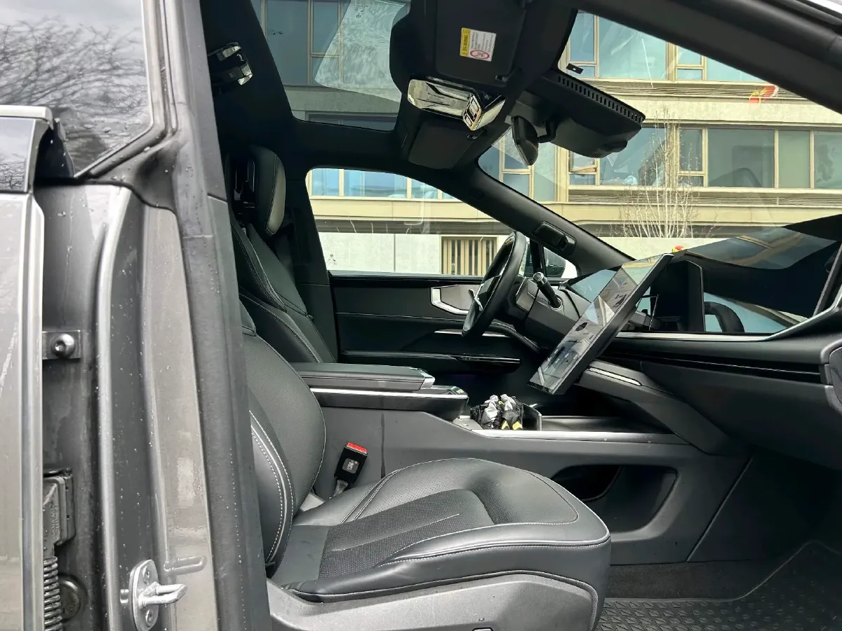 2023 HiPhi Y BEV 76.6KWH,autocango,china used car exporter,china ev exporter,chinese used car exporter,chinese used ev exporter