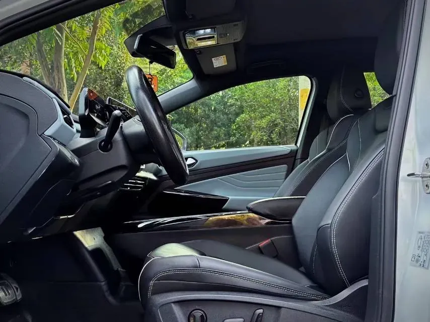 2023 Volkswagen ID.4 X BEV 52.8KWH,autocango,china used car exporter,china ev exporter,chinese used car exporter,chinese used ev exporter