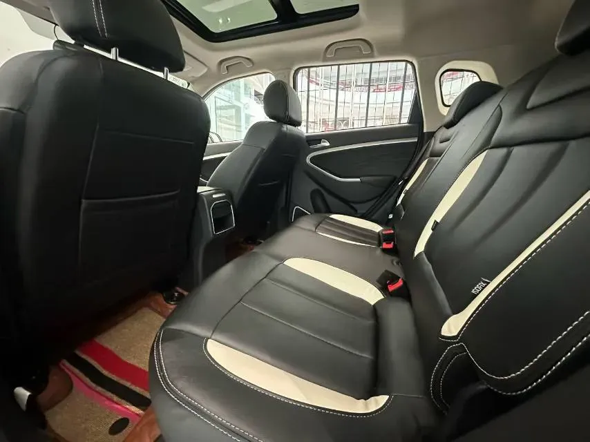 2021 Yema BoJun 1.5L 112HP L4 5MT,autocango,china used car exporter,china ev exporter,chinese used car exporter,chinese used ev exporter