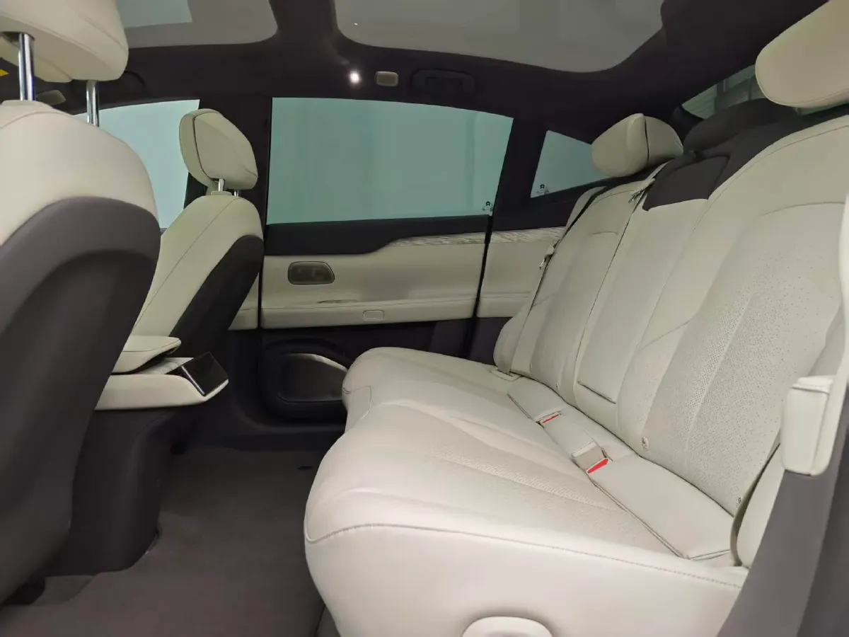 2021 Volkswagen ID.6 Crozz BEV 84.8KWH,autocango,china used car exporter,china ev exporter,chinese used car exporter,chinese used ev exporter