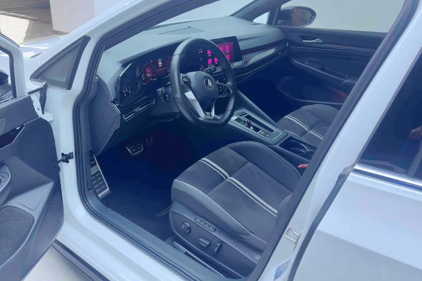 2021 Volkswagen Golf 1.4T 150HP L4 7DCT,autocango,china used car exporter,china ev exporter,chinese used car exporter,chinese used ev exporter