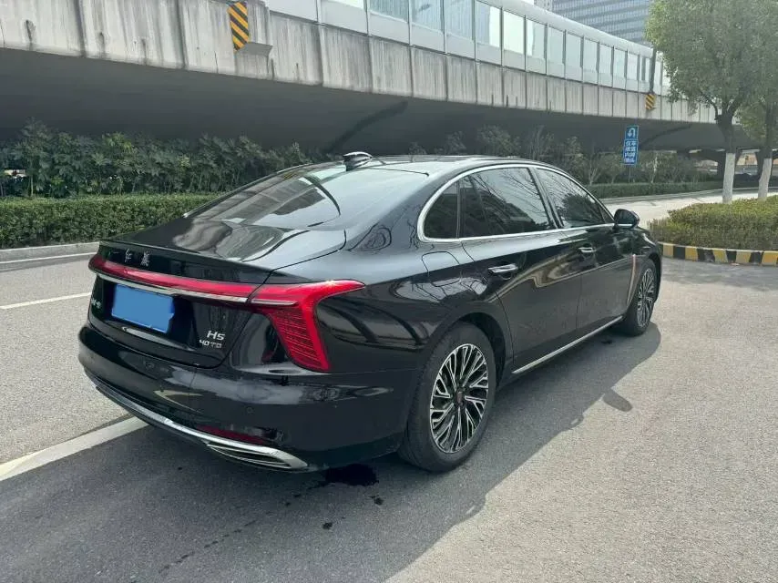 2024 HongQi H5 2.0T 224HP L4 8AT,autocango,china used car exporter,china ev exporter,chinese used car exporter,chinese used ev exporter
