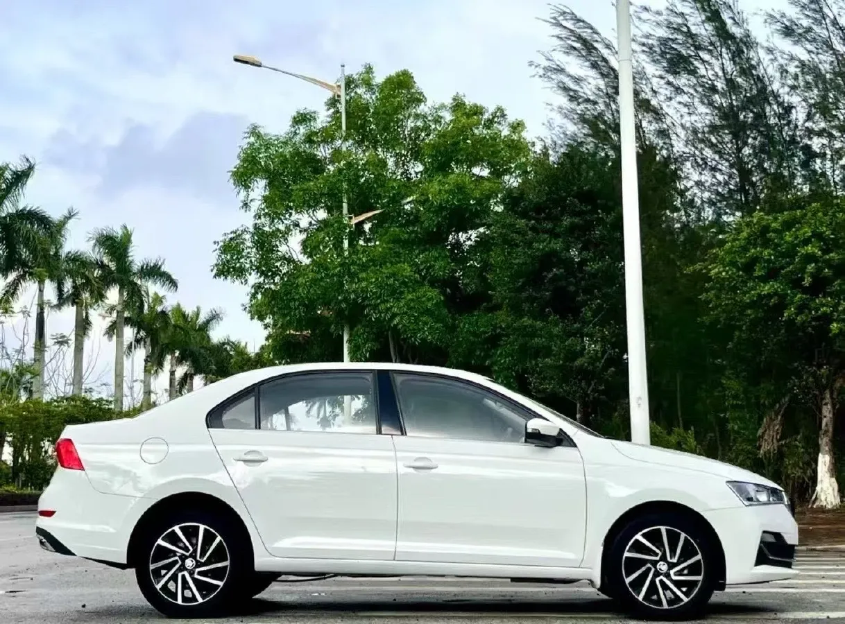 2020 Skoda Rapid 1.5L 112HP L4 6AT,autocango,china used car exporter,china ev exporter,chinese used car exporter,chinese used ev exporter