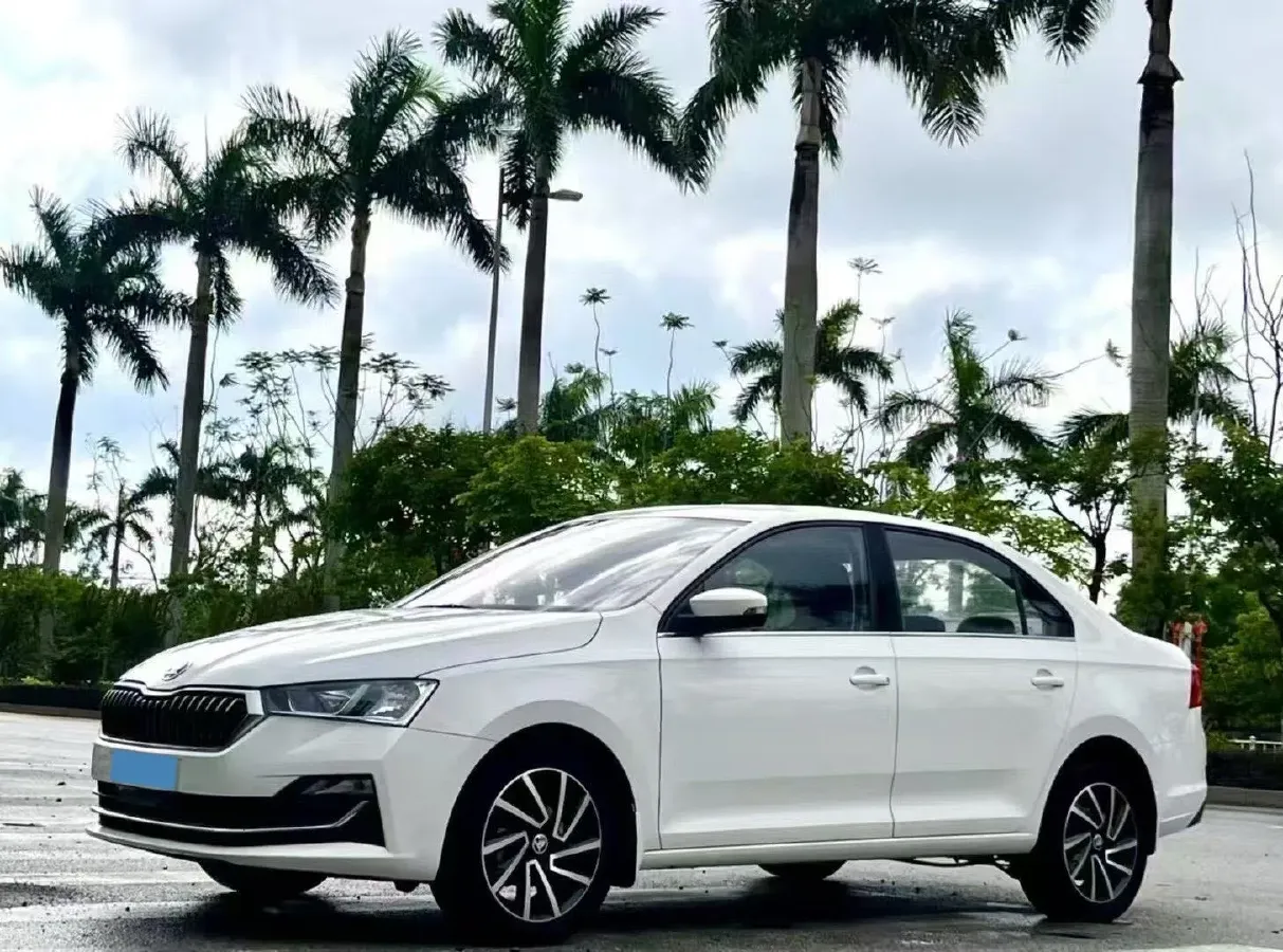 2020 Skoda Rapid 1.5L 112HP L4 6AT,autocango,china used car exporter,china ev exporter,chinese used car exporter,chinese used ev exporter
