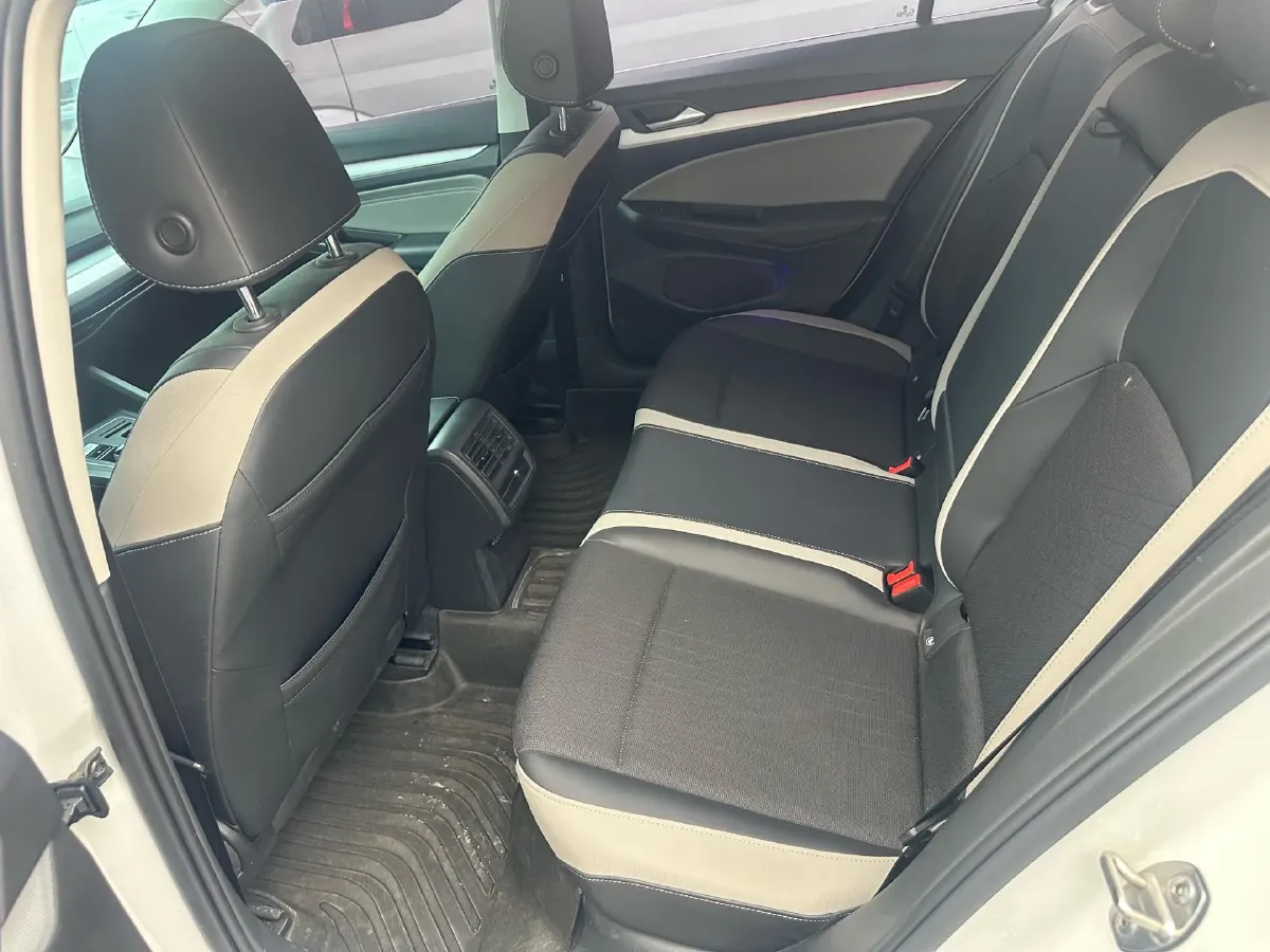 2023 Volkswagen Golf 1.4T 150HP L4 7DCT,autocango,china used car exporter,china ev exporter,chinese used car exporter,chinese used ev exporter